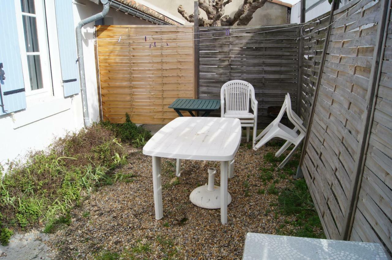 Cmr Vila Saintes-Maries-de-la-Mer Exterior foto
